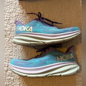 Hoka Clifton Purple and Teal Barely Worn Size 9